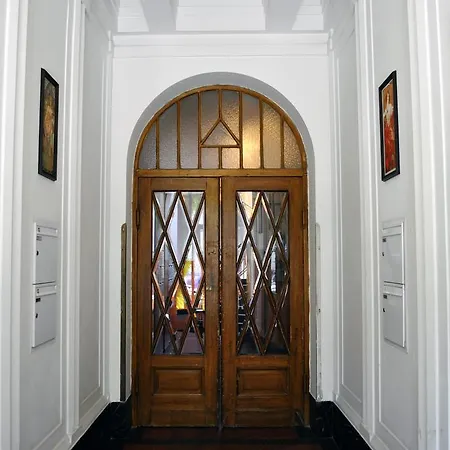 Grus Apts Prague, 2bdr, Walk To Prague's Castle 公寓 *
