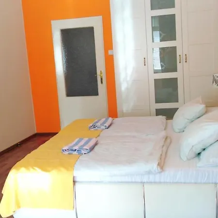 Grus Apts Prague, 2bdr, Walk To Prague's Castle 公寓