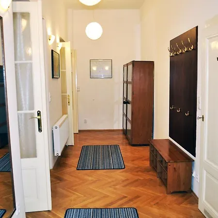 Grus Apts Prague, 2bdr, Walk To Prague's Castle Appartamento