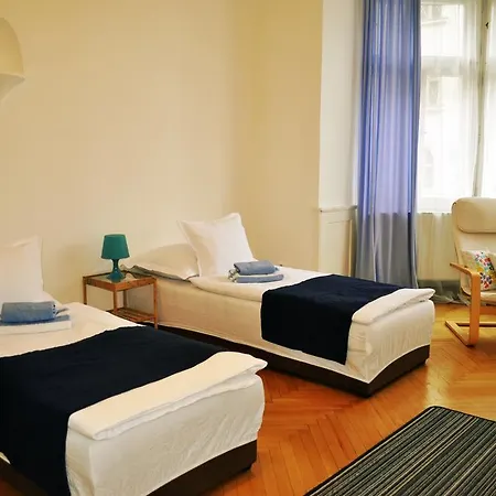 Grus Apts Prague, 2bdr, Walk To Prague's Castle Appartamento *