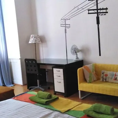 Appartamento Grus Apts Prague, 2bdr, Walk To Prague's Castle *